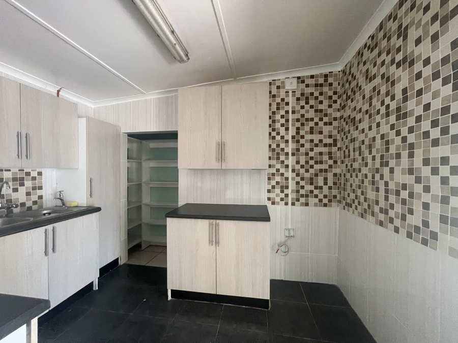 4 Bedroom Property for Sale in Cove Ridge East Eastern Cape